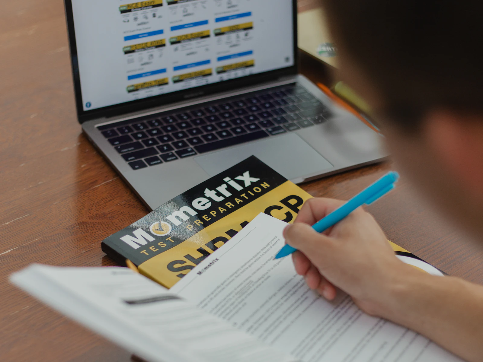 Preparación de exámenes oficiales en BrightPath English